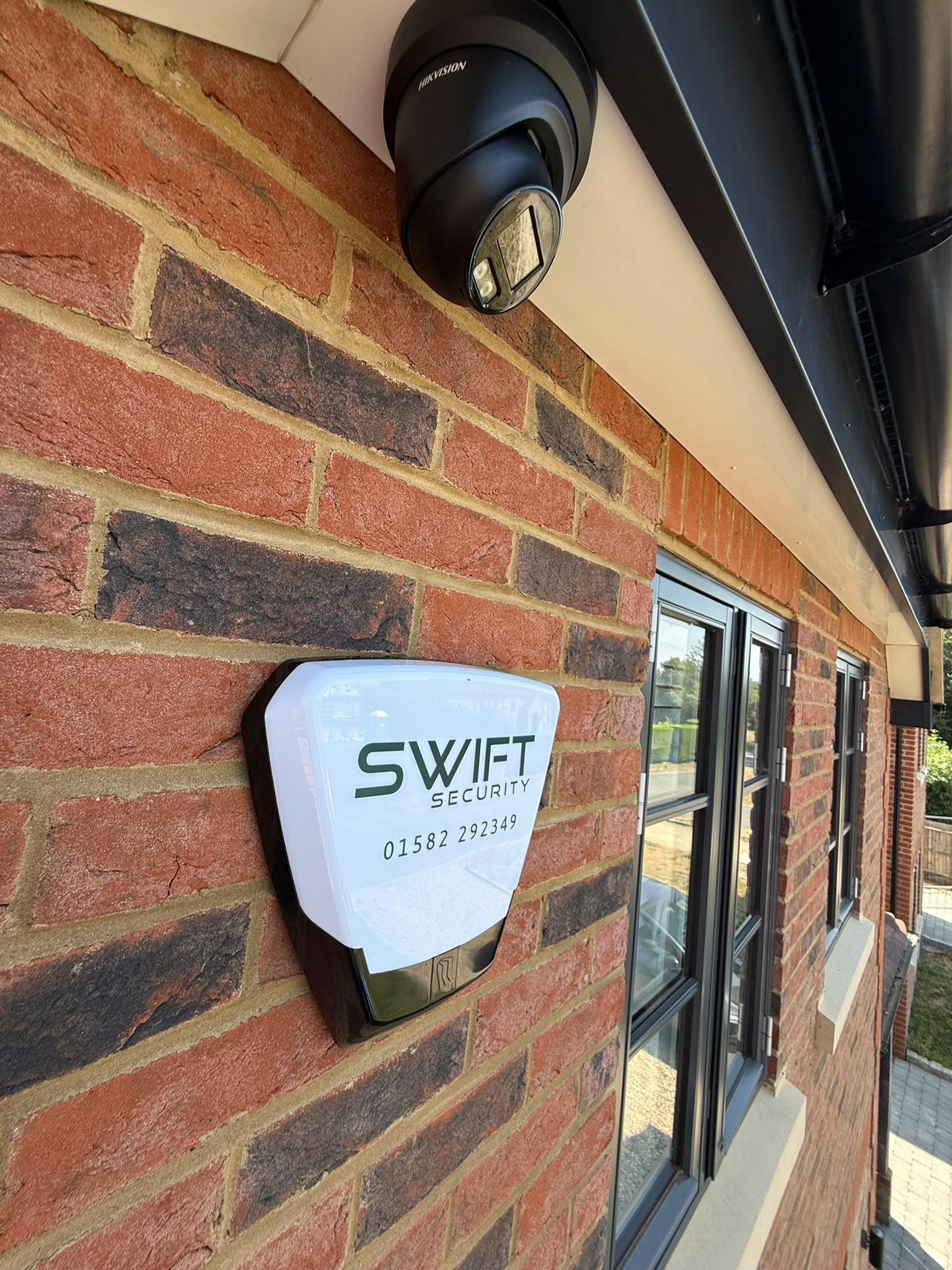 Wireless door contact